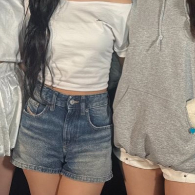 Potret di balik layar fromis (9)