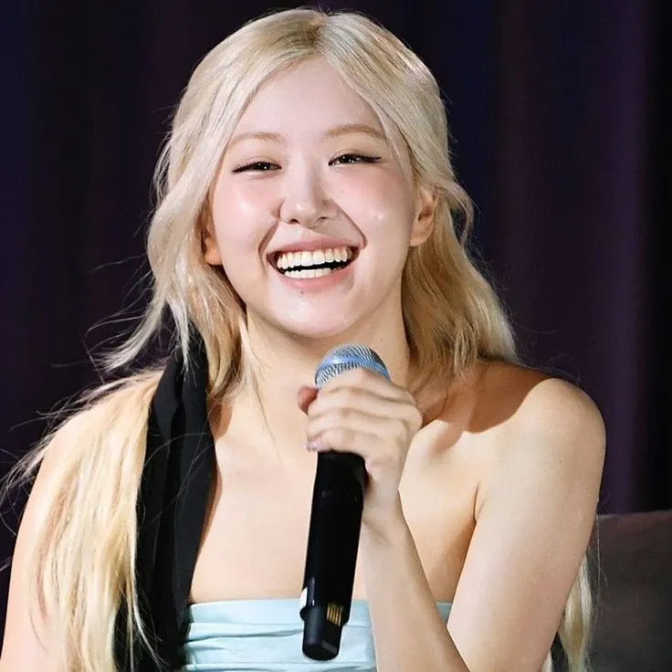 ROSÉ (BLACKPINK)的幕后花絮