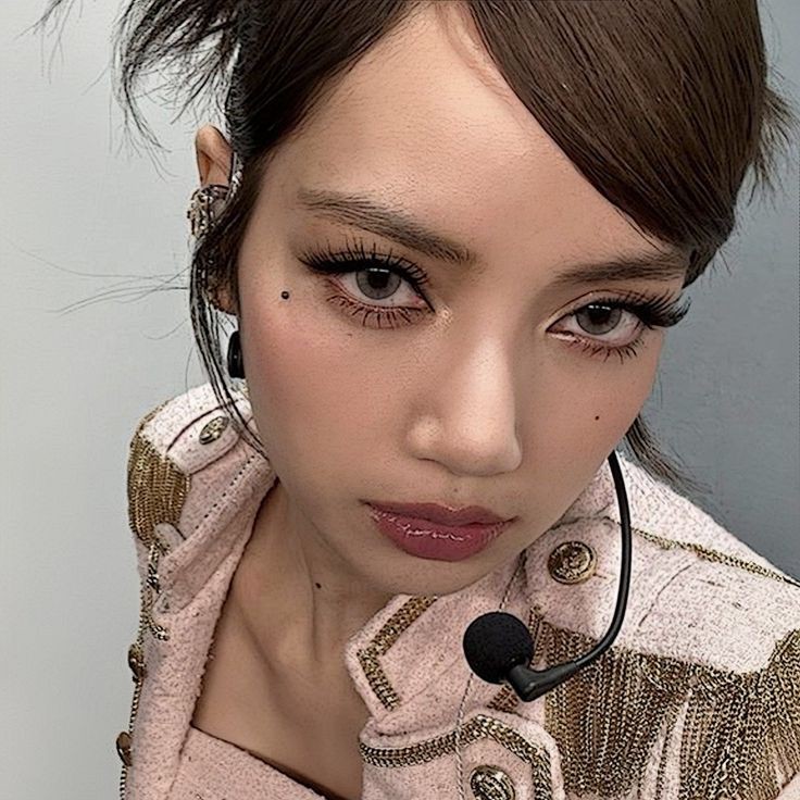 Foto aktivitas terbaru Lisa (BLACKPINK)