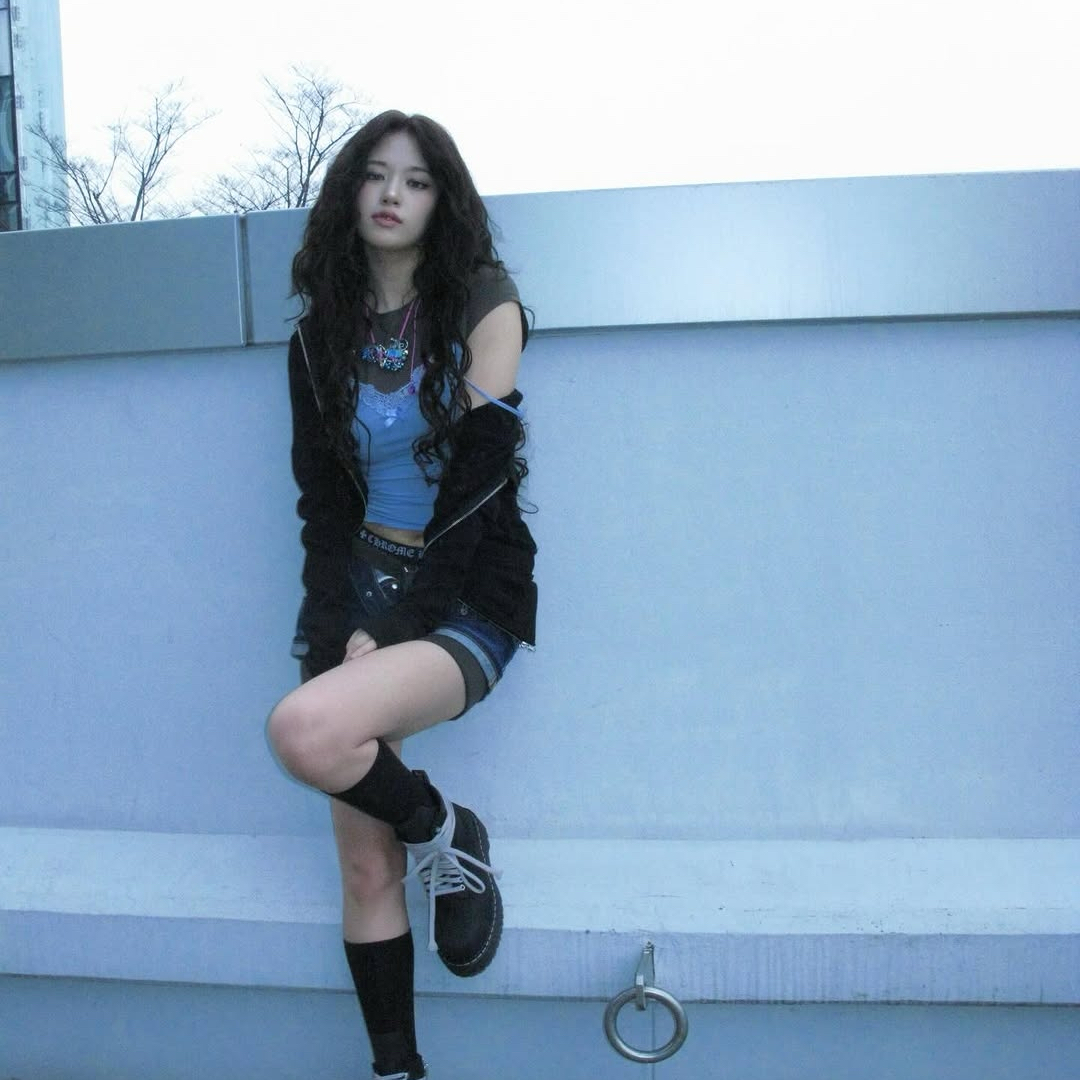 Behind-the-scenes cut of IVE