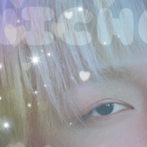 A moment captured by Nicholas (&TEAM)'s fan