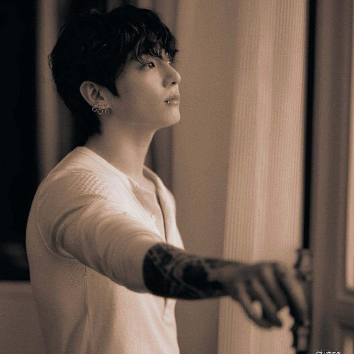 A moment captured by Jungkook (BTS)'s fan