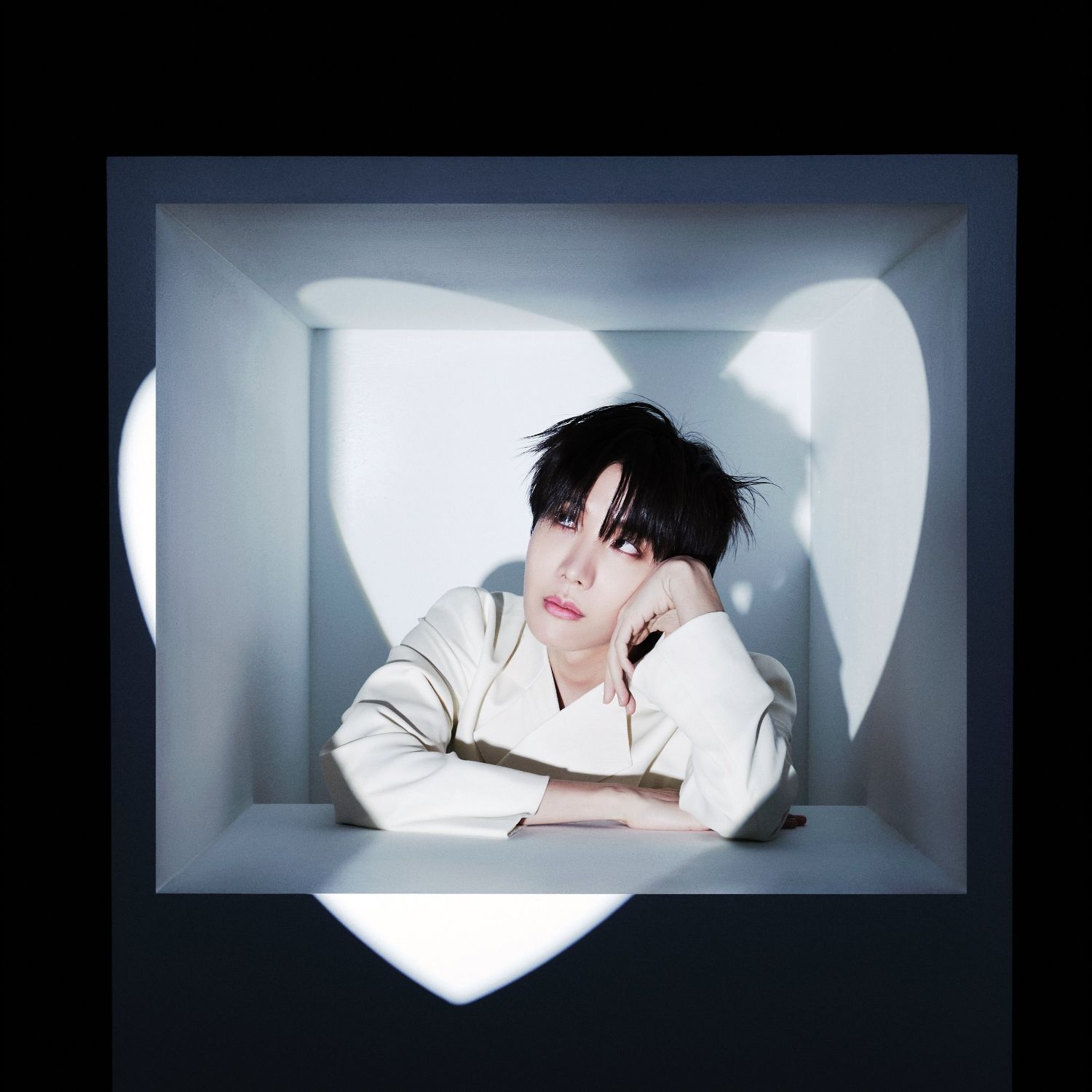 제이홉 (방탄소년단)의 최신 사진