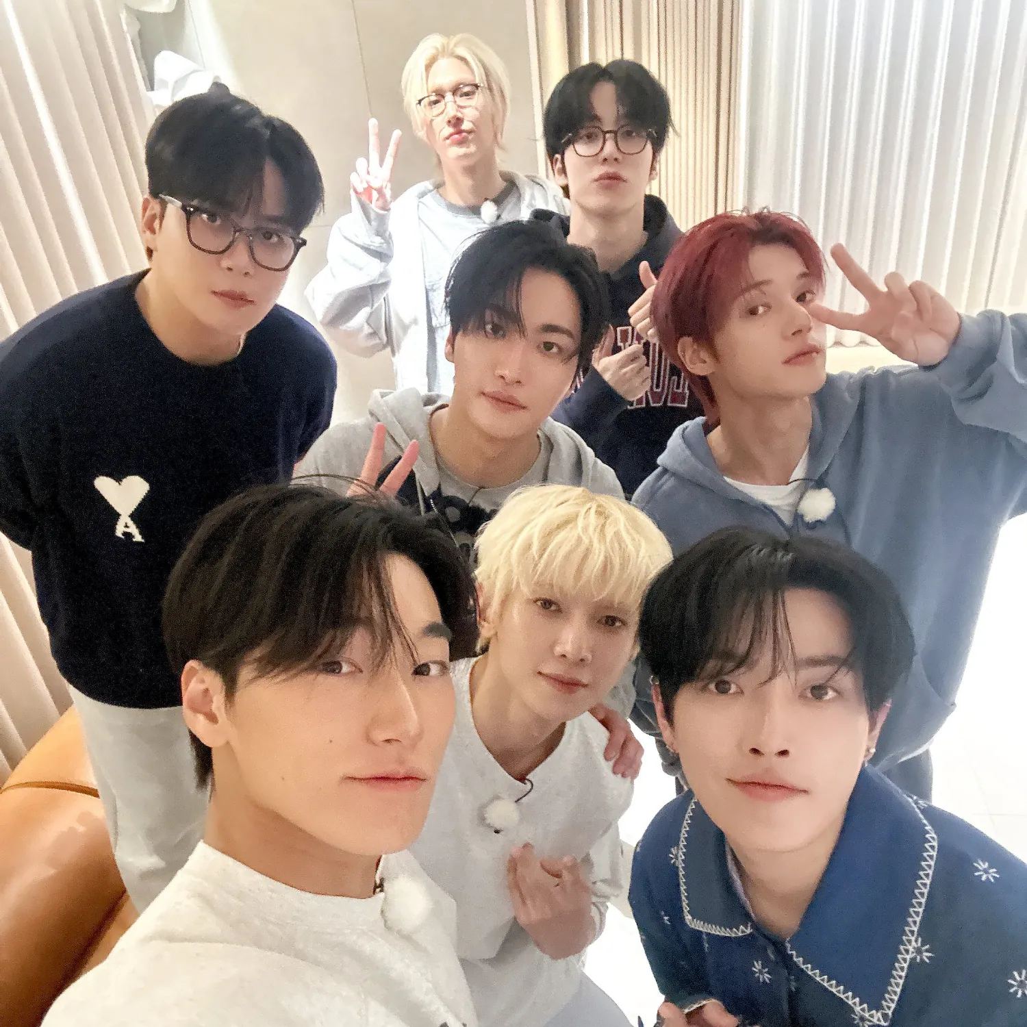 에이티즈의 비하인드 컷