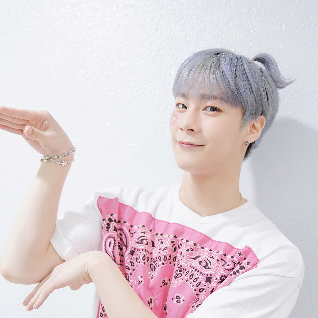 아스트로의 비하인드 컷