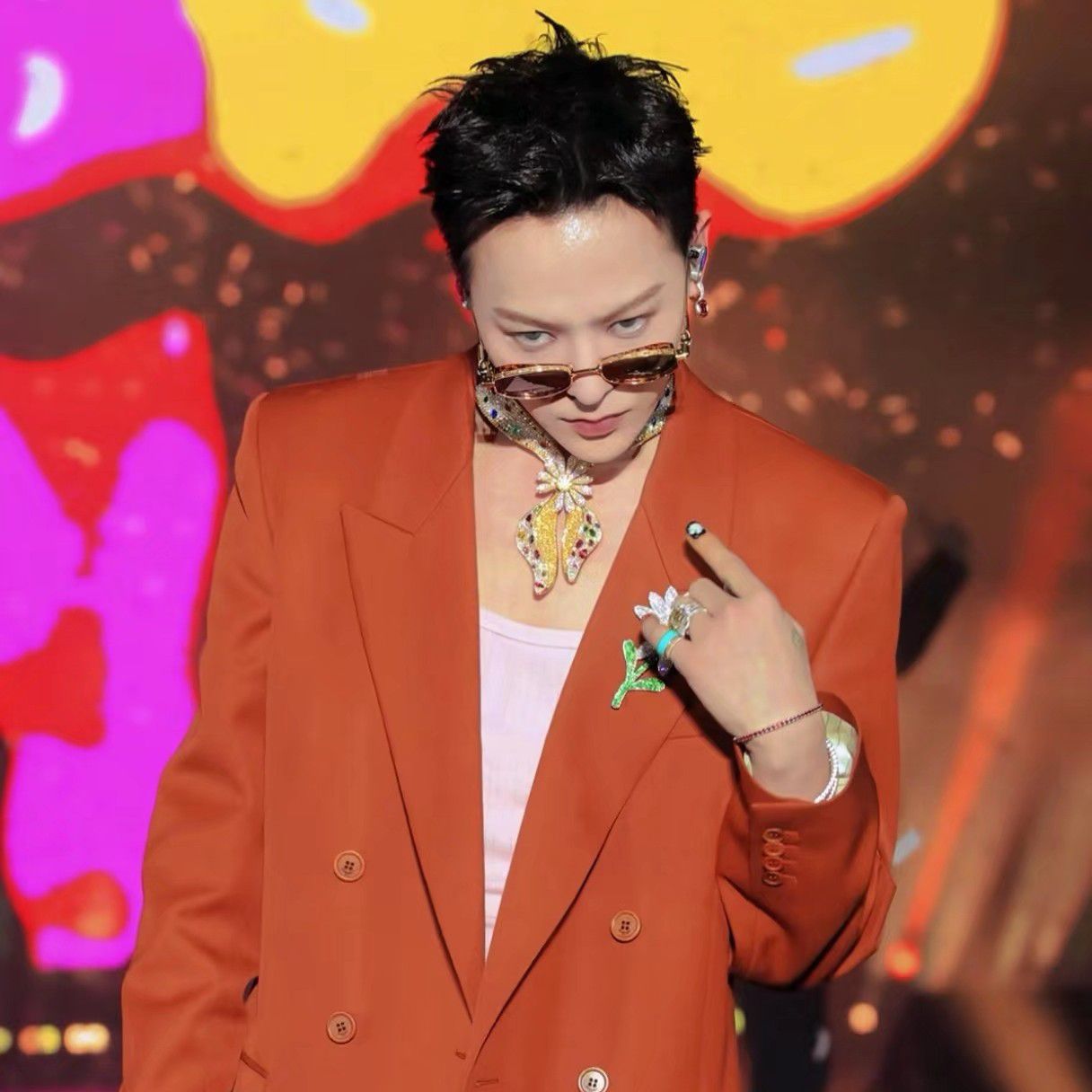 Behind-the-scenes cut of G-DRAGON (BIGBANG)