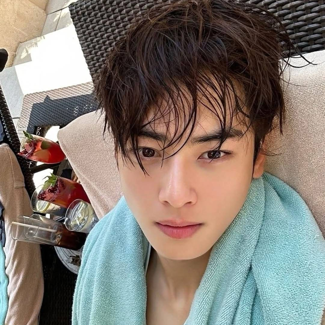 Recent activity shot of Eunwoo (ASTRO)