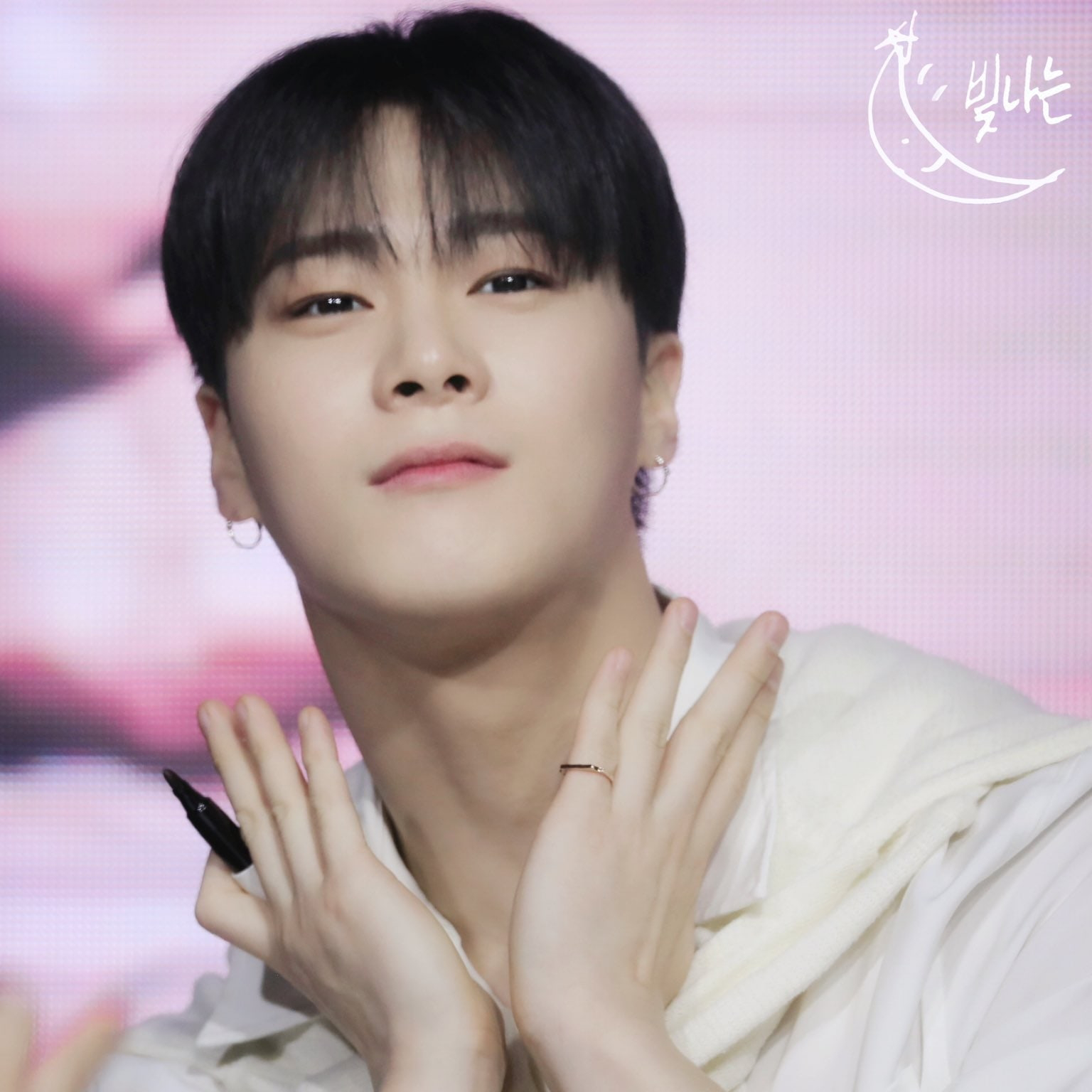 Behind-the-scenes cut of Moonbin (ASTRO)