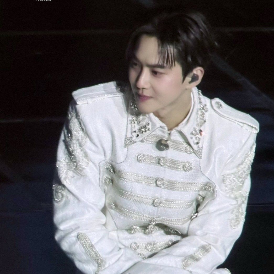 A moment captured by Suho (EXO)'s fan
