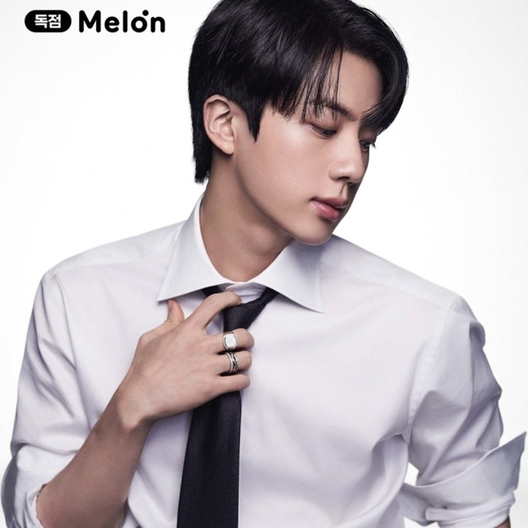 Momen yang diabadikan oleh penggemar Jin (BTS)