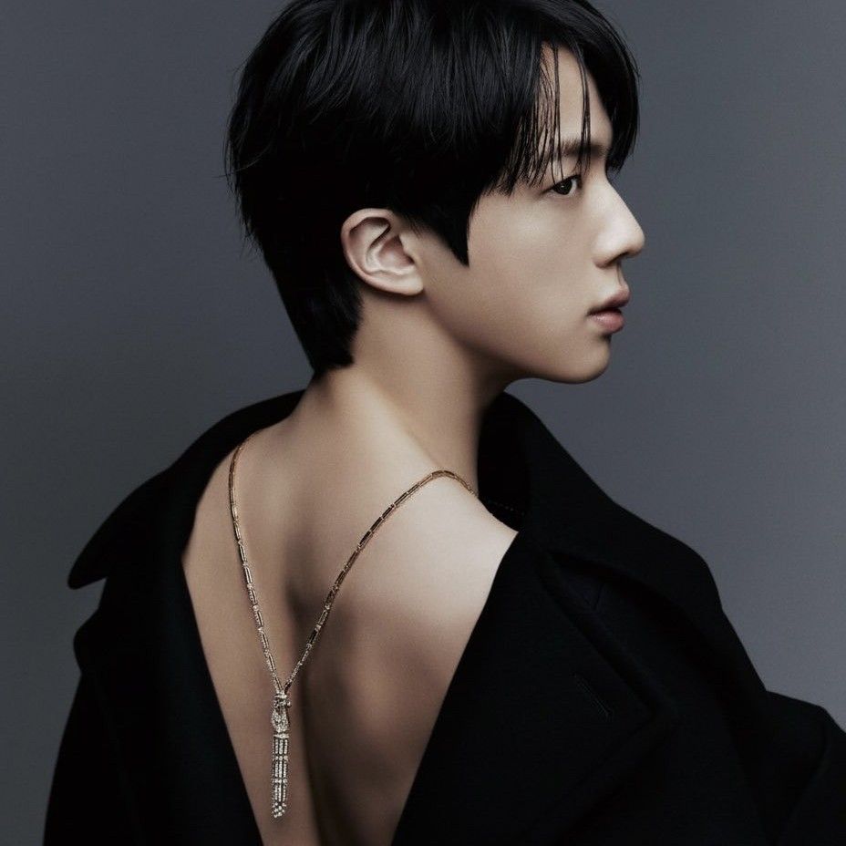 Foto terbaru Jin (BTS)