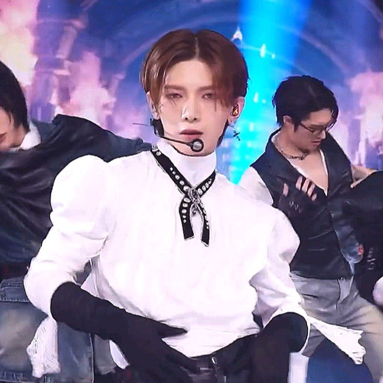 呂尚 (ATEEZ)的最新照片