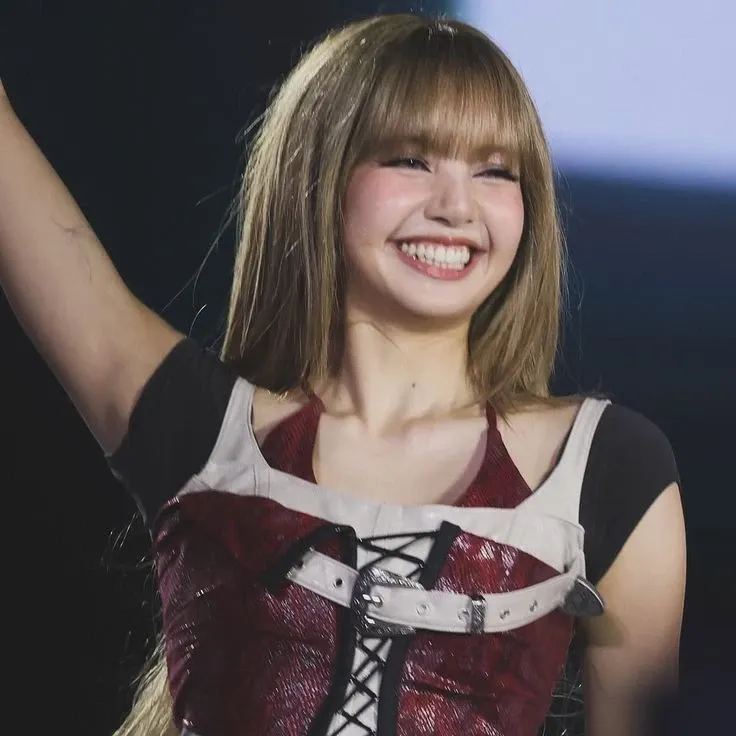 Potret di balik layar Lisa (BLACKPINK)