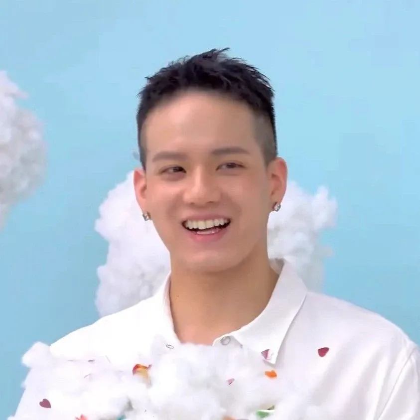Latest photo of Peniel (BTOB)