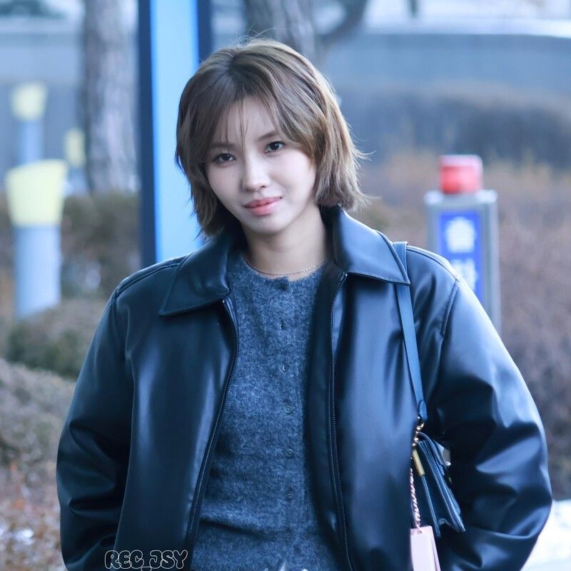 Latest photo of Soyeon (i-dle)