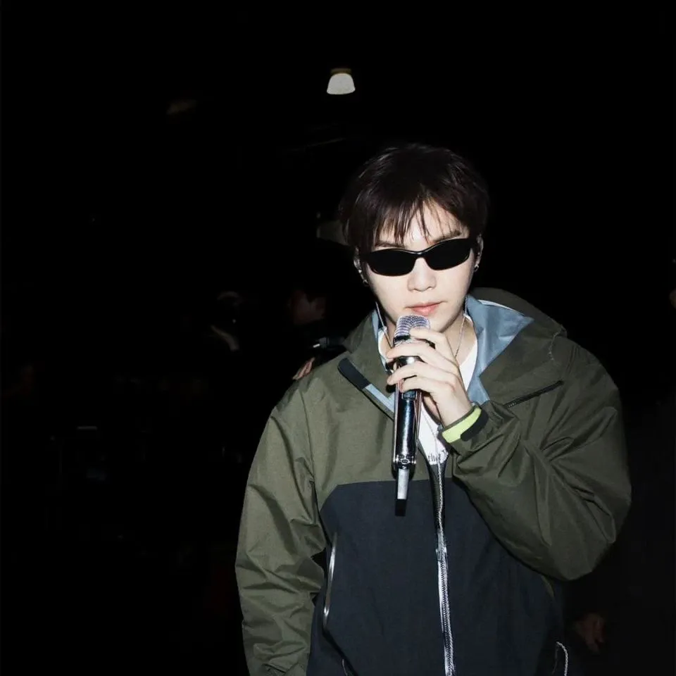 Foto terbaru SUGA (BTS)