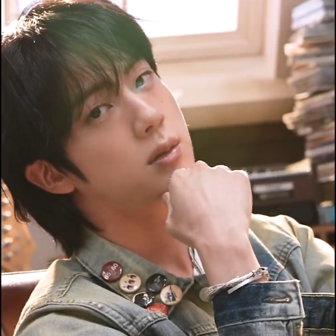 진 (방탄소년단)의 최신 사진
