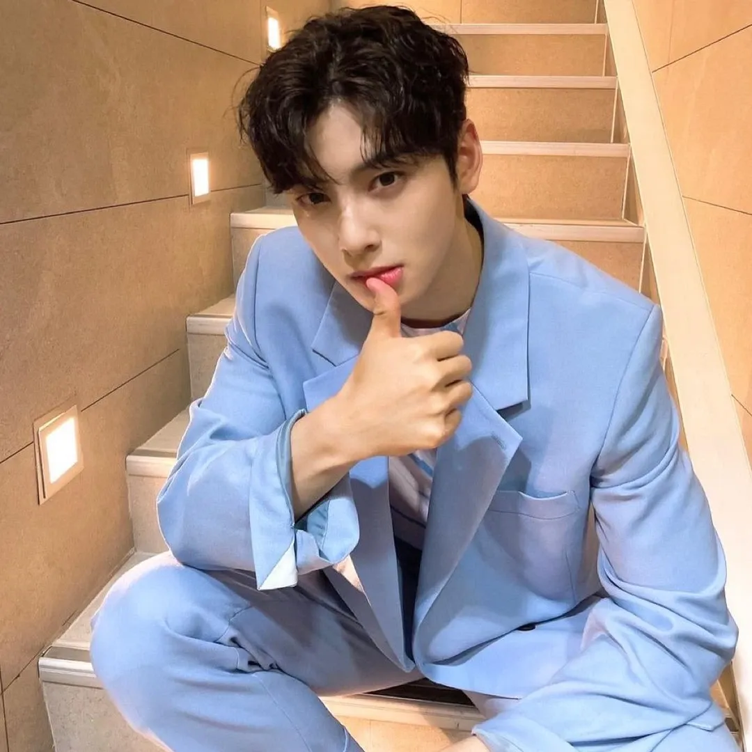 Recent activity shot of Eunwoo (ASTRO)