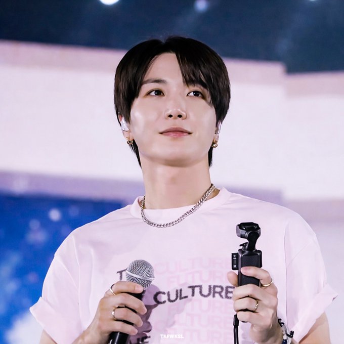 Latest photo of Leeteuk (Super Junior)