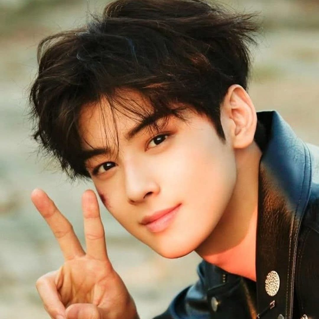 A moment captured by Eunwoo (ASTRO)'s fan