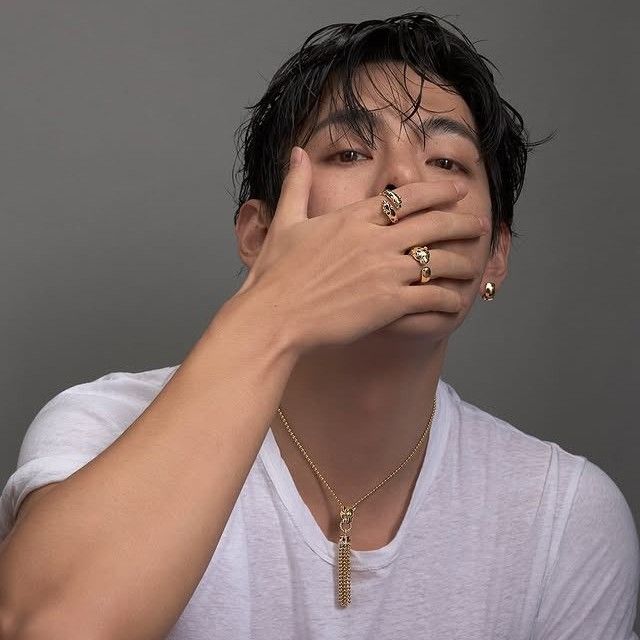 Momen yang diabadikan oleh penggemar V (BTS)