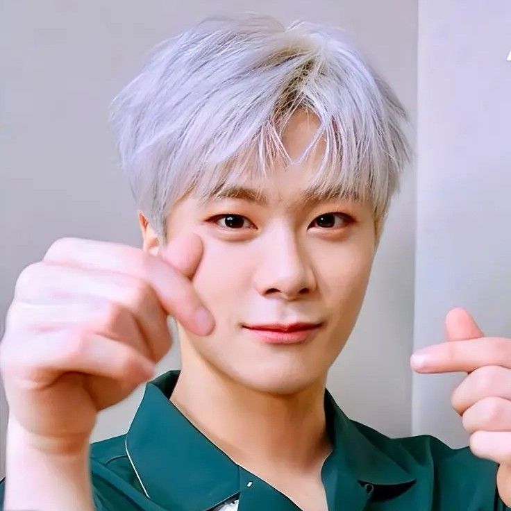 Latest photo of Moonbin (ASTRO)
