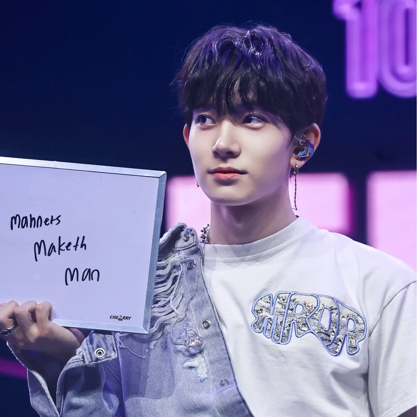 에반의 비하인드 컷