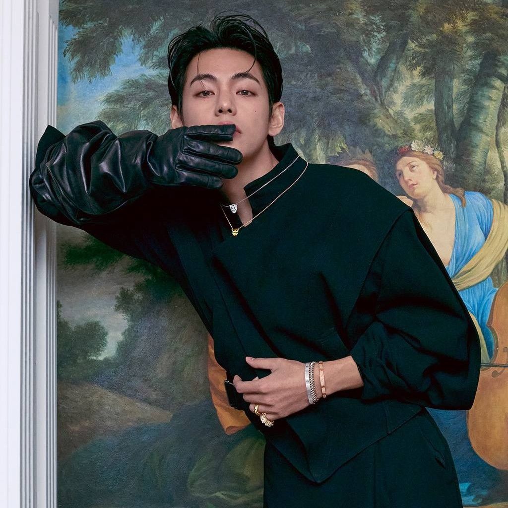 Latest photo of V (BTS)
