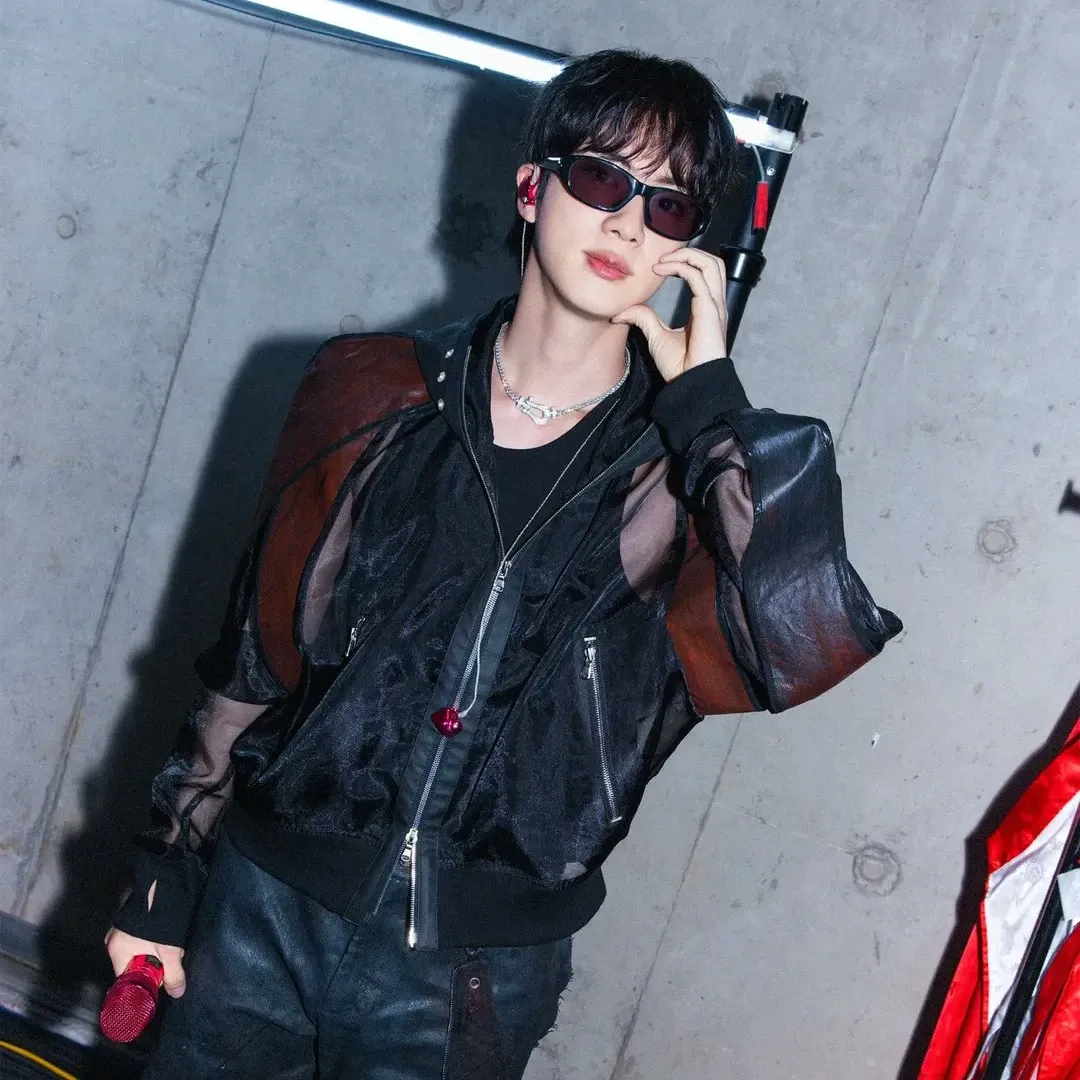 진 (방탄소년단)의 비하인드 컷