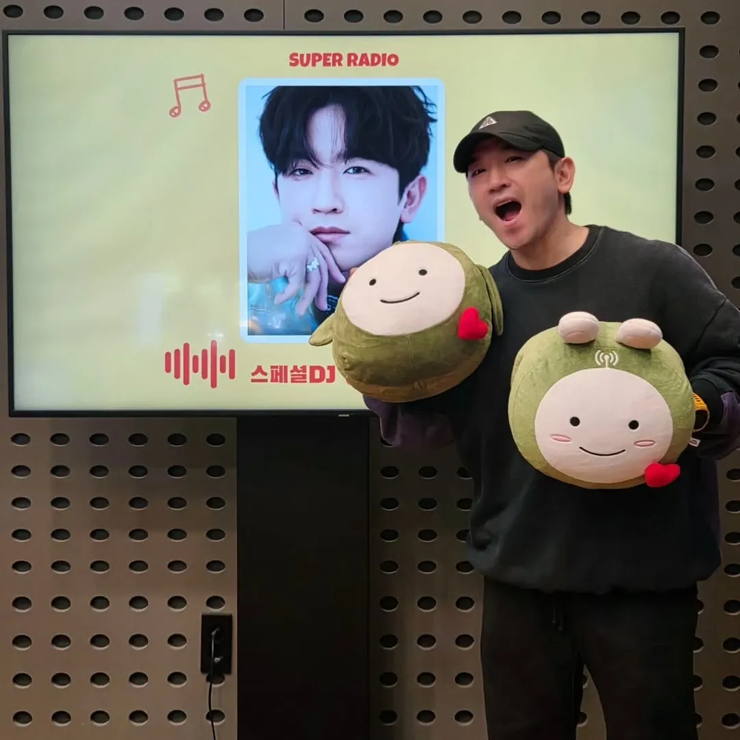 Latest photo of Lee Minwoo (SHINHWA)