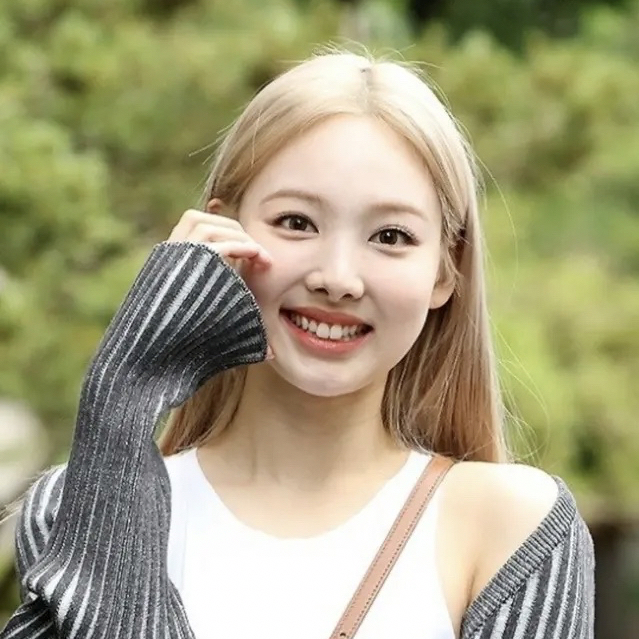 娜璉 (TWICE)的最新照片
