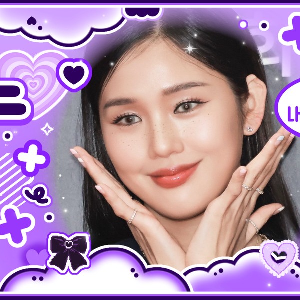 Signature photo of OH MY GIRL capturing their charm