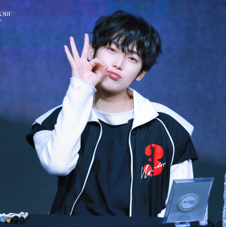 선우 (ENHYPEN) 최근 활동샷