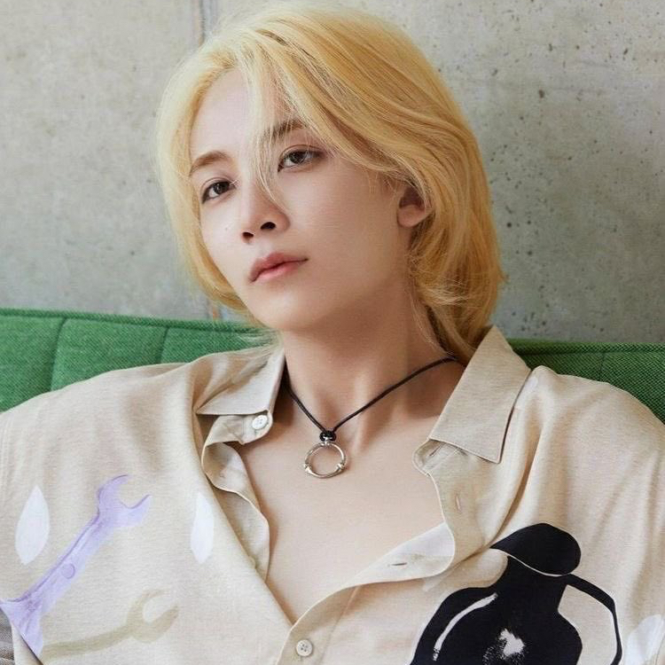 Latest photo of Jeonghan (SEVENTEEN)