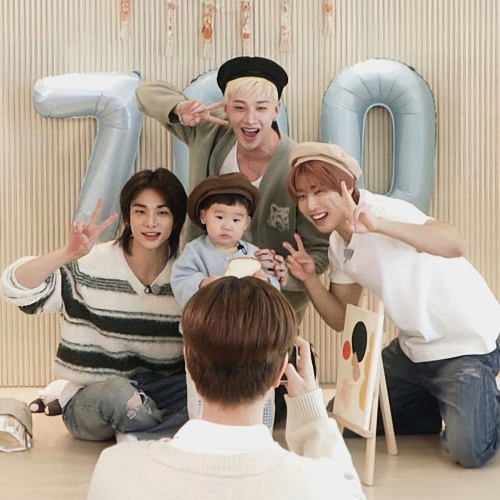 A moment captured by Bang Chan (Stray Kids)'s fan