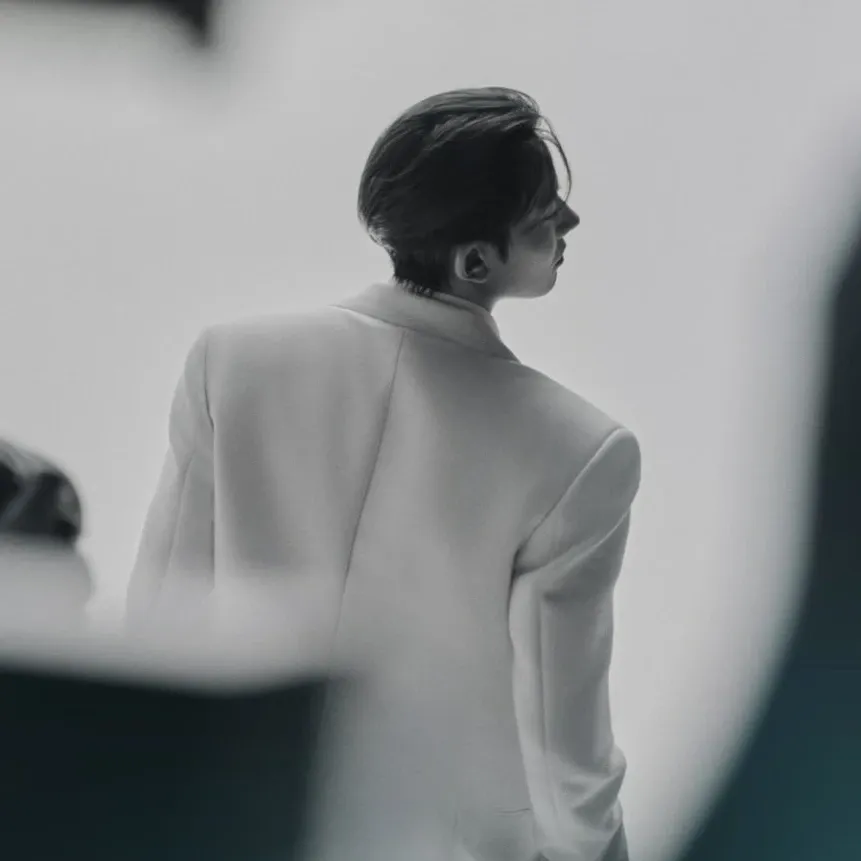 Behind-the-scenes cut of Evan