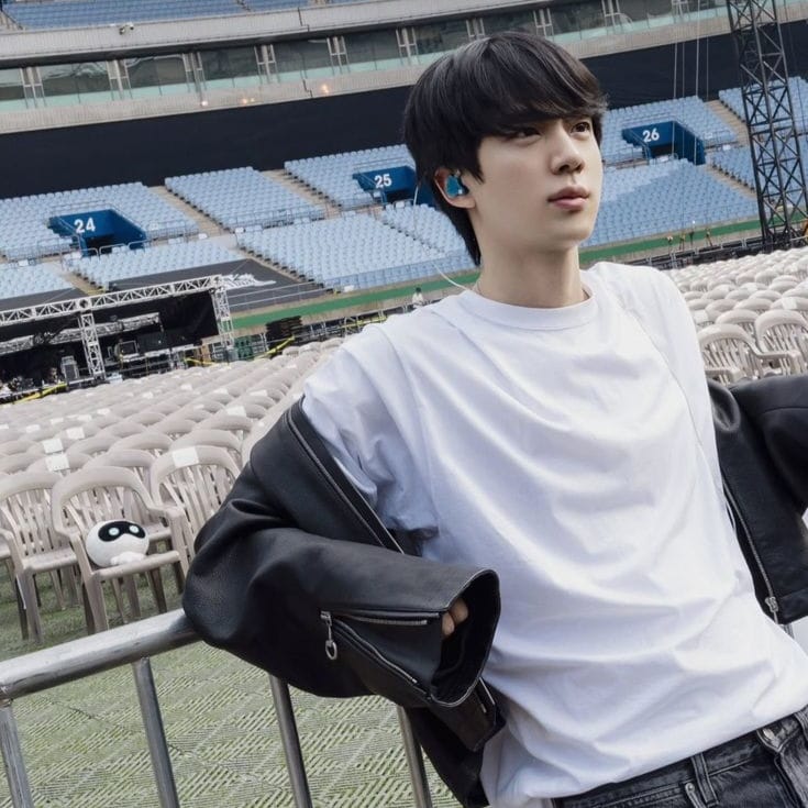 Potret di balik layar Jin (BTS)