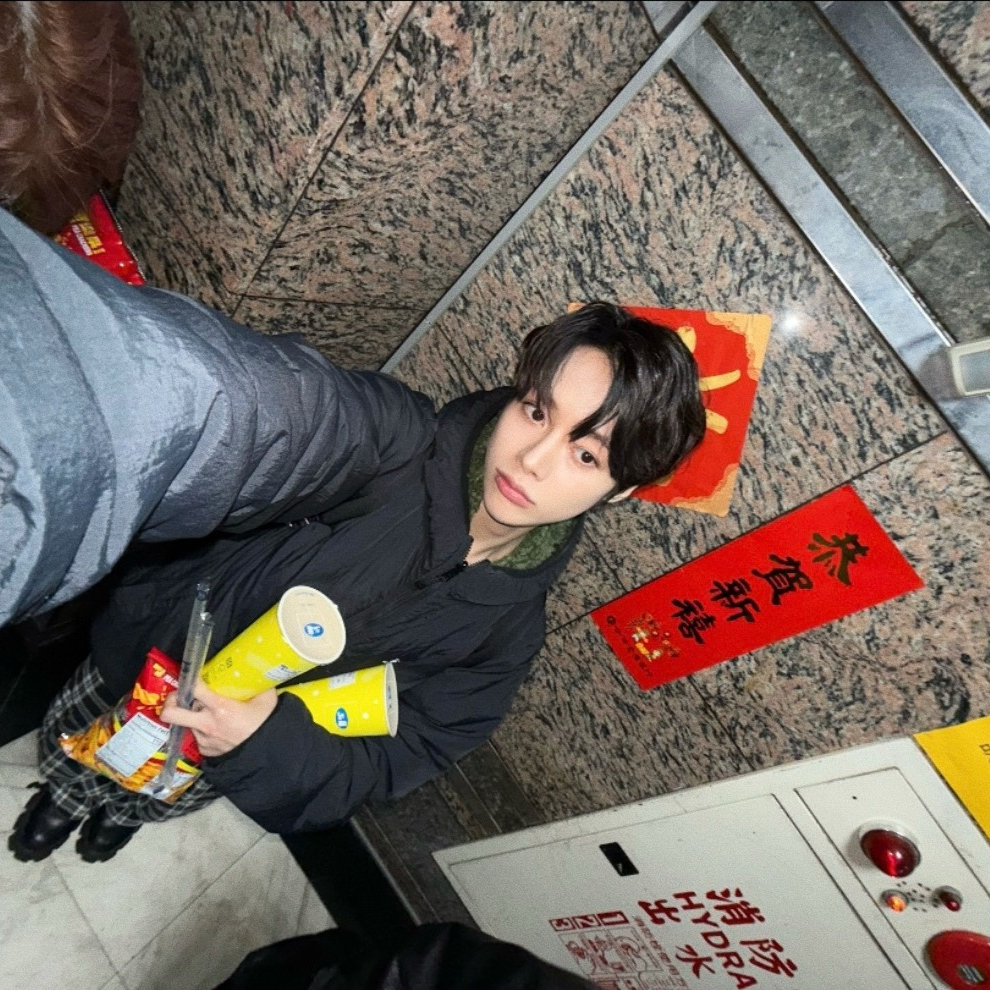 Foto terbaru Hanbin (TEMPEST)