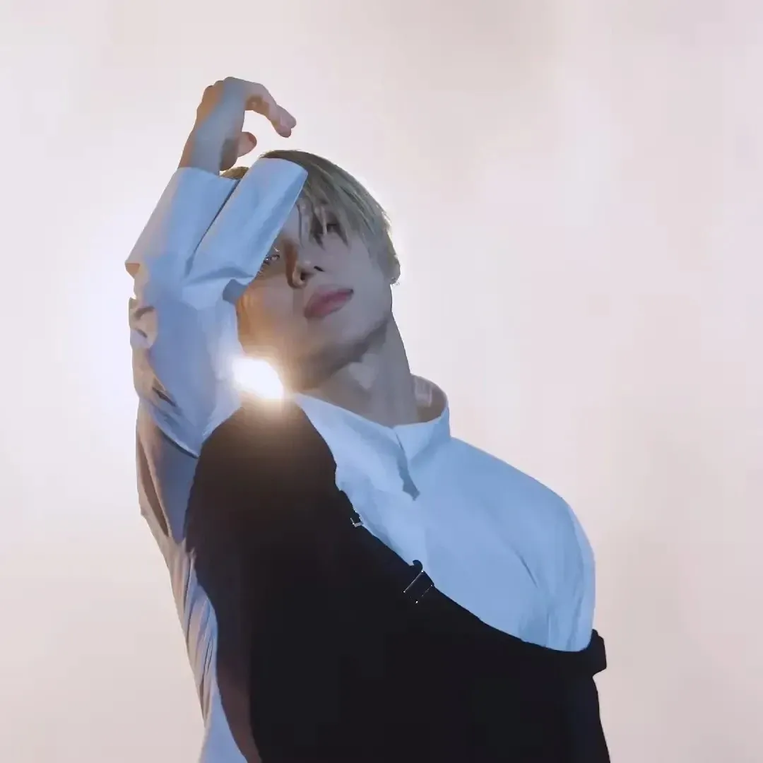 Behind-the-scenes cut of Taemin (SHINee)