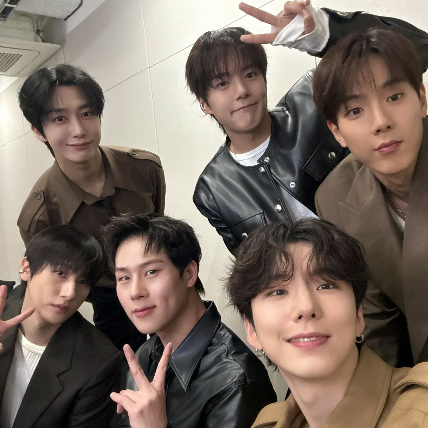 몬스타엑스의 비하인드 컷