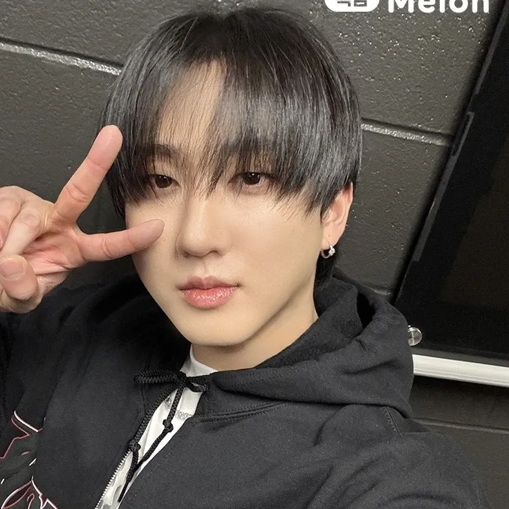 Behind-the-scenes cut of Changbin (Stray Kids)