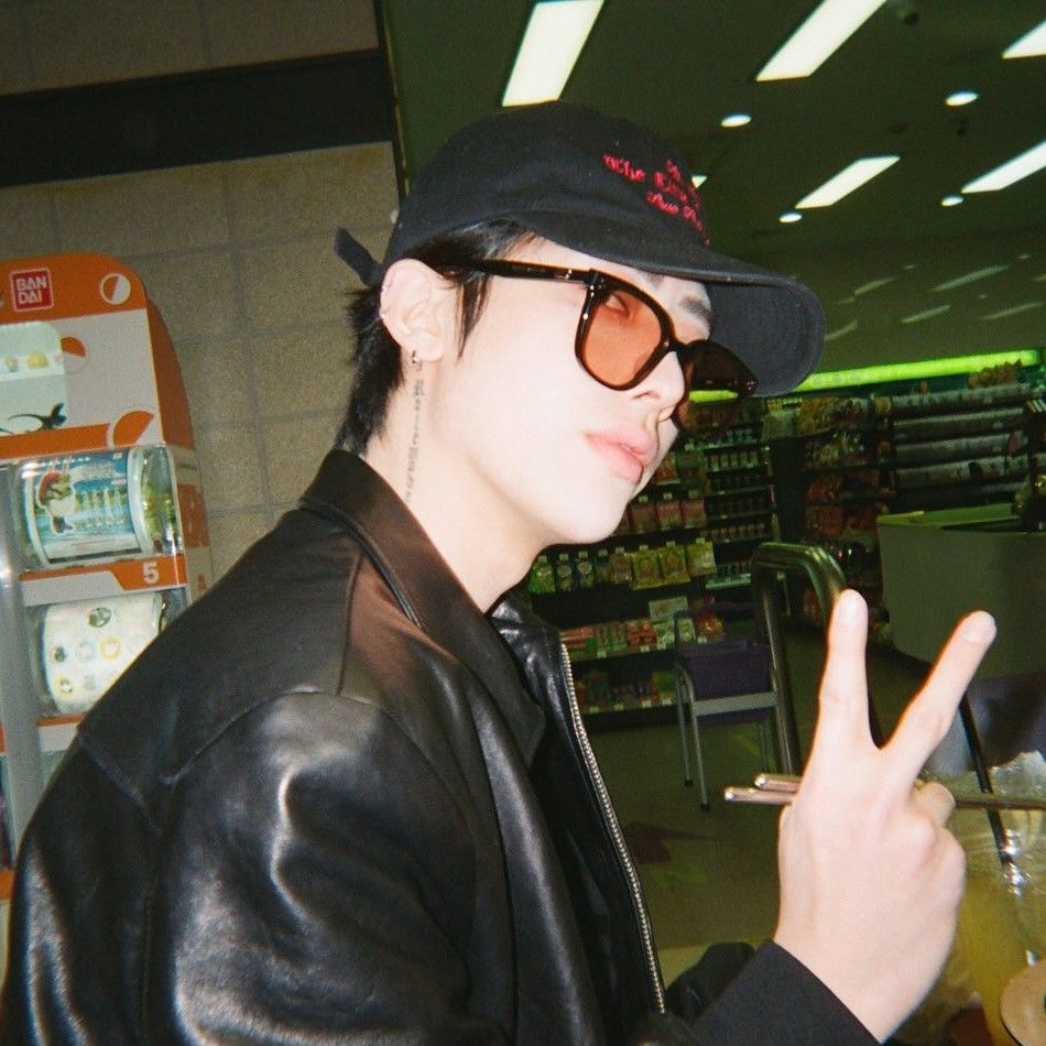 Latest photo of Ricky (ZEROBASEONE)