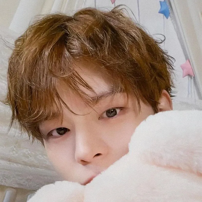 Latest photo of Seungmin (Stray Kids)