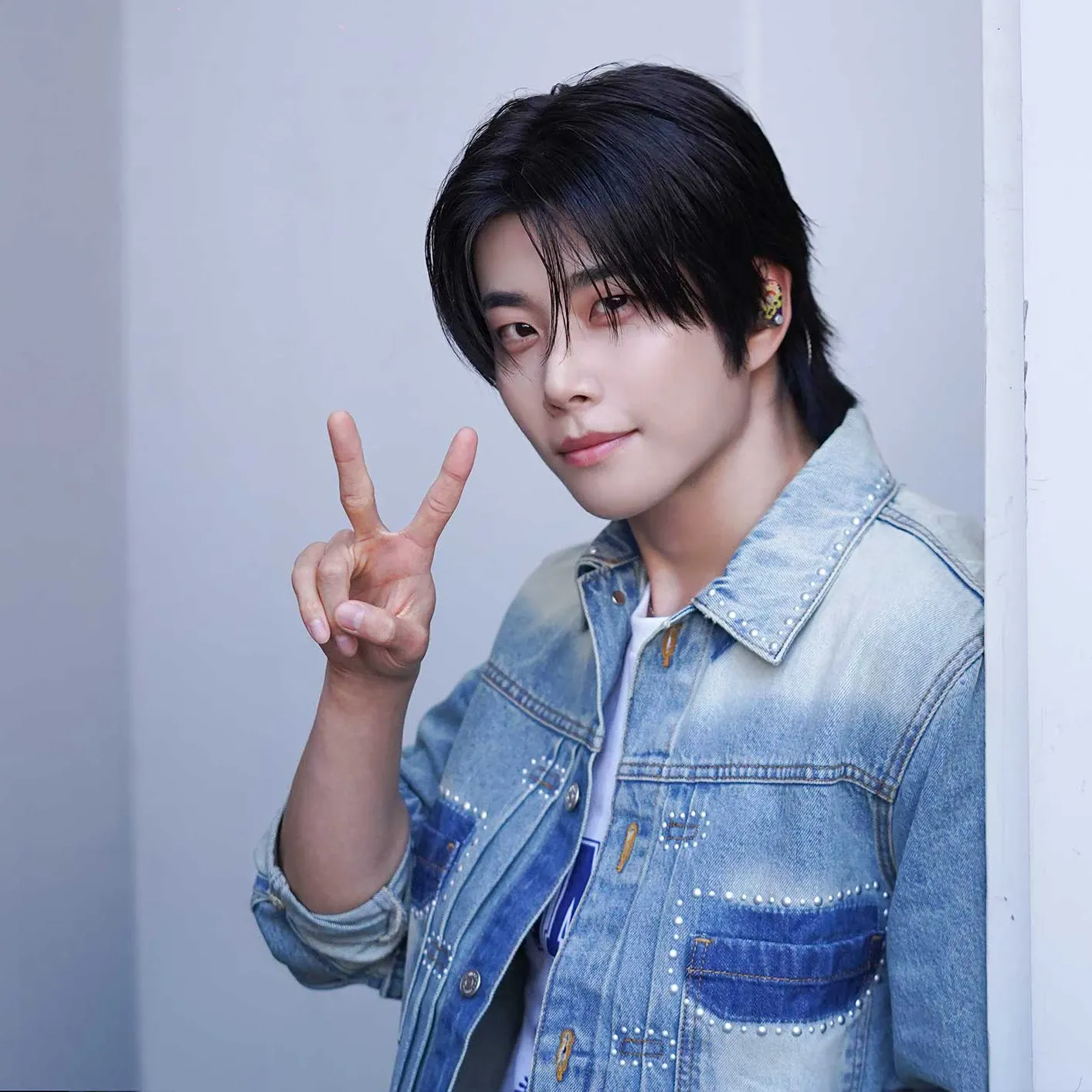 A moment captured by MJ (ASTRO)'s fan