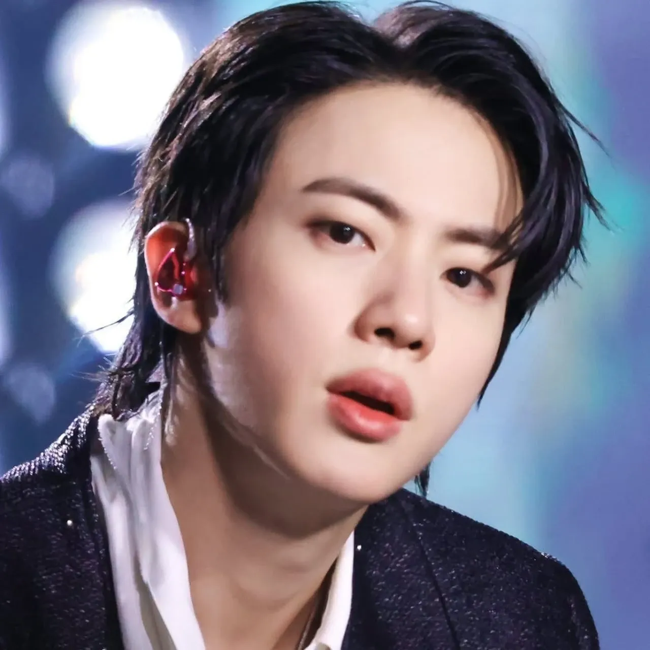 Behind-the-scenes cut of Jin (BTS)