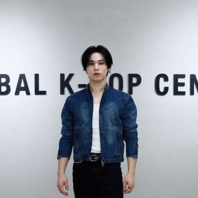 A moment captured by Rocky's fan