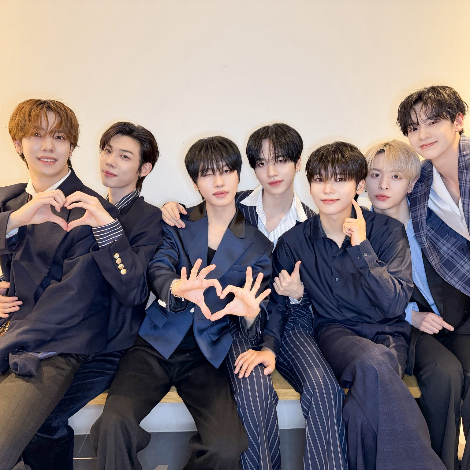 Behind-the-scenes cut of n.SSign