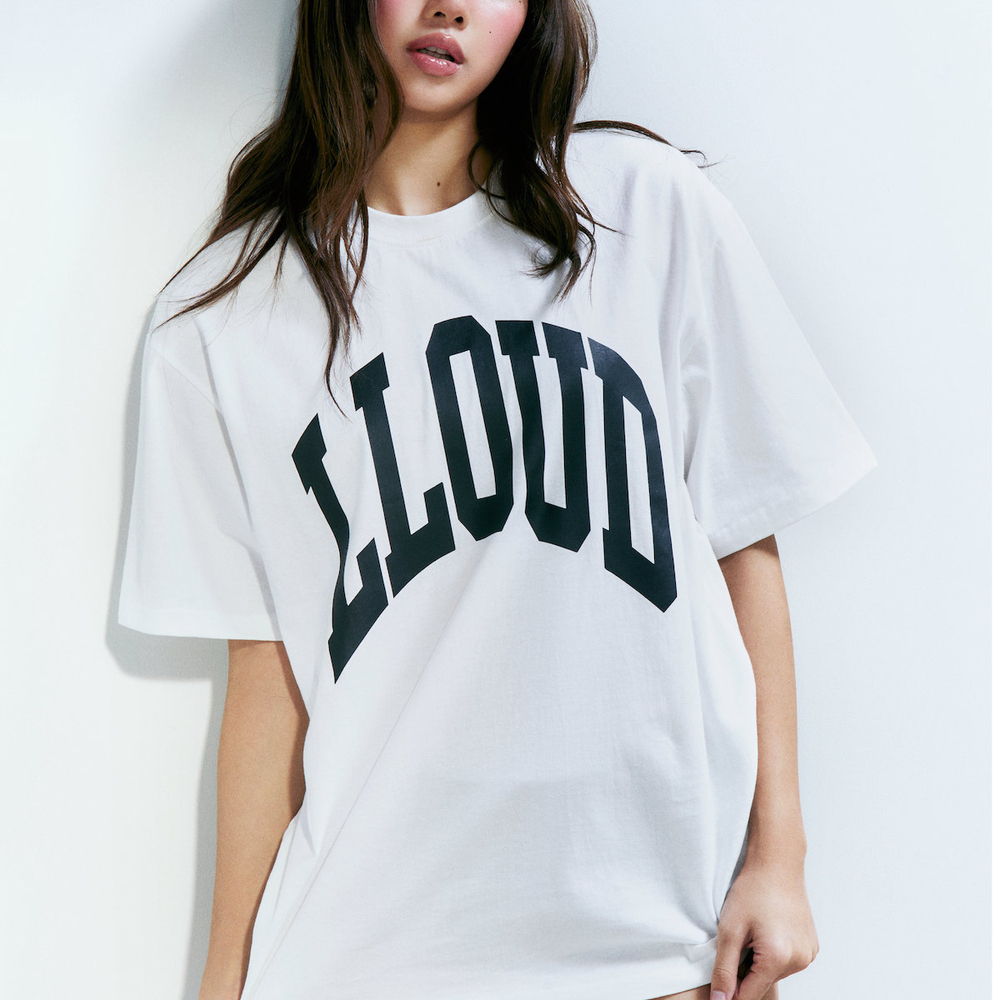 Momen yang diabadikan oleh penggemar Lisa (BLACKPINK)