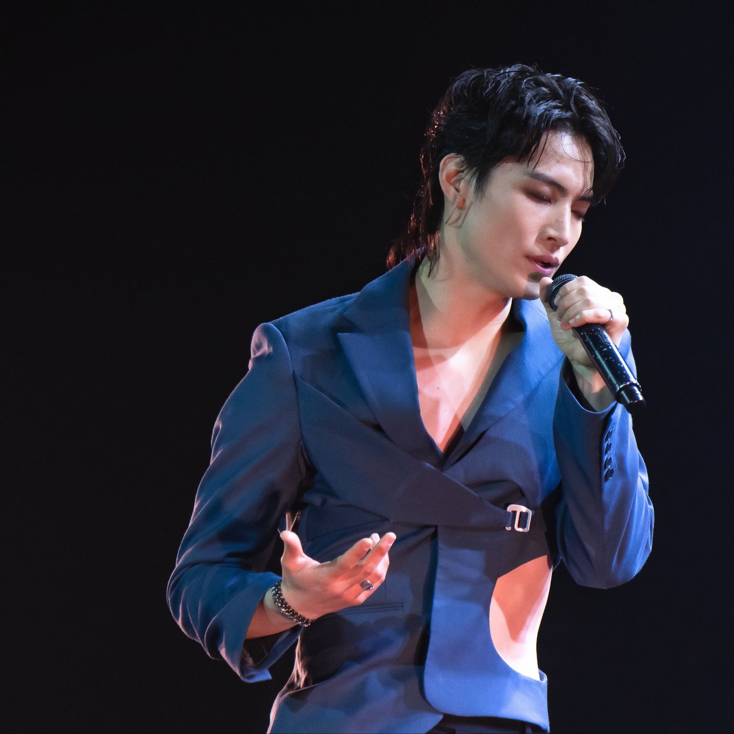 Latest photo of JAY B (GOT7)