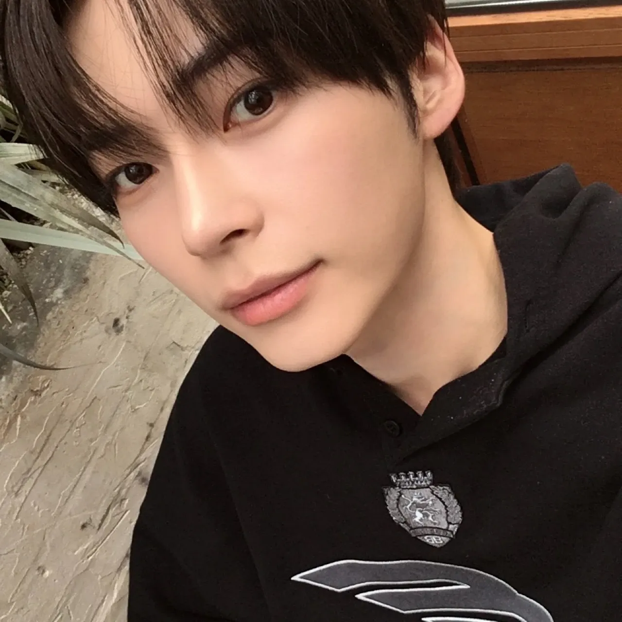 A moment captured by Sung Hanbin (ZEROBASEONE)'s fan